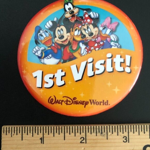 Walt Disney World 1st Visit Button Pin Mickey Minnie Daisy Goofy Donald - Picture 3 of 3
